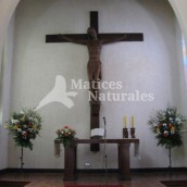 Pedestales y Arreglo Sobre Altar